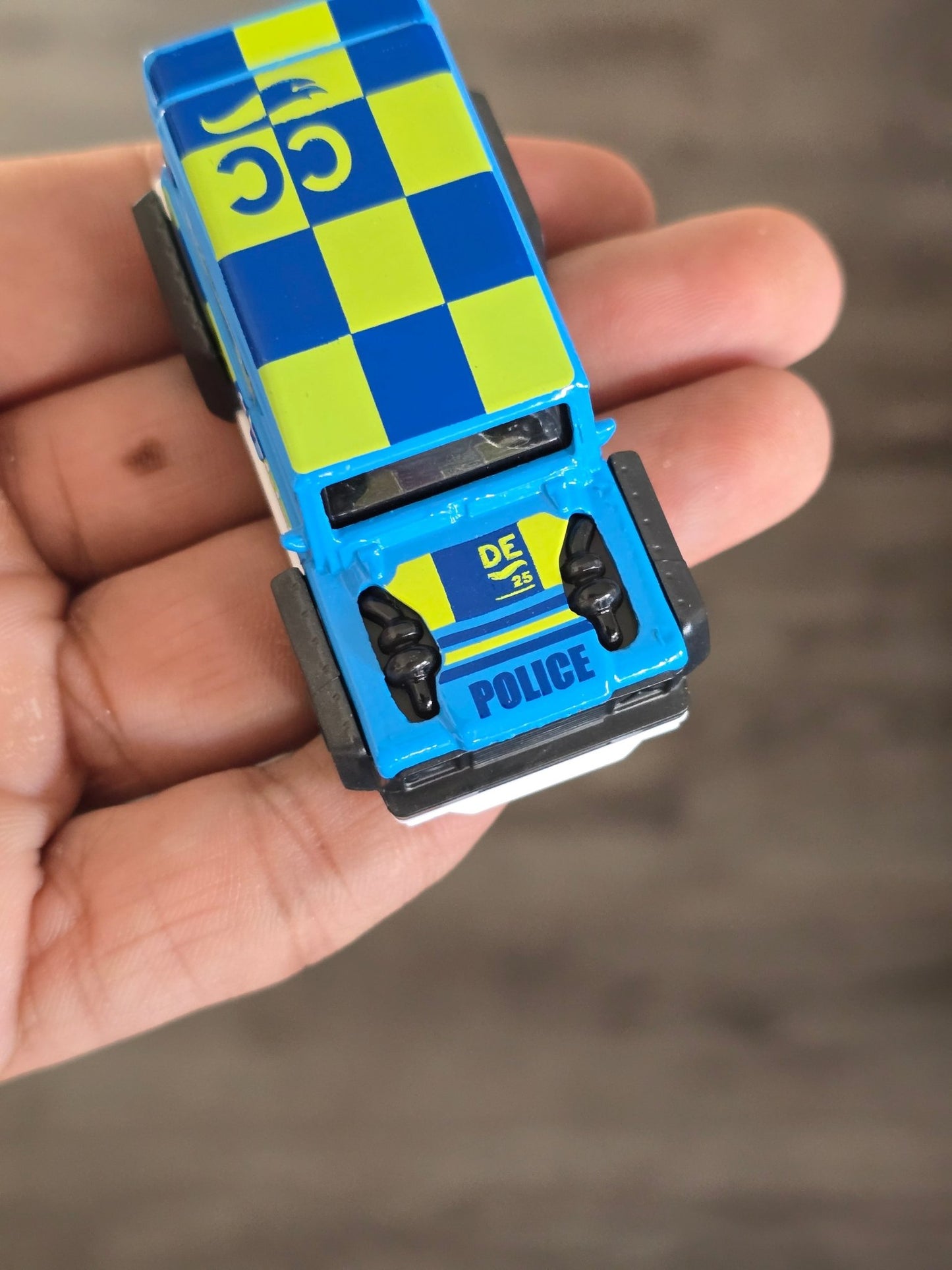 Hot Wheels Drift - Ender (Uncarded - New) - Kinder Logs