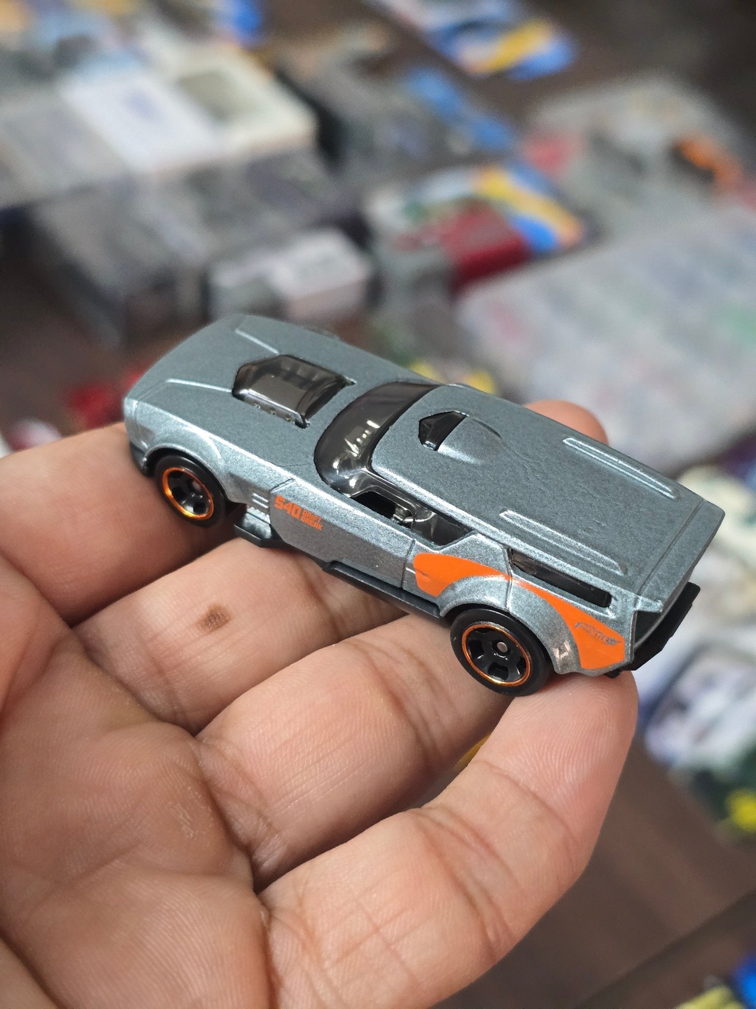 Hot Wheels Drift N Break - Grey (Uncarded - New) - Kinder Logs