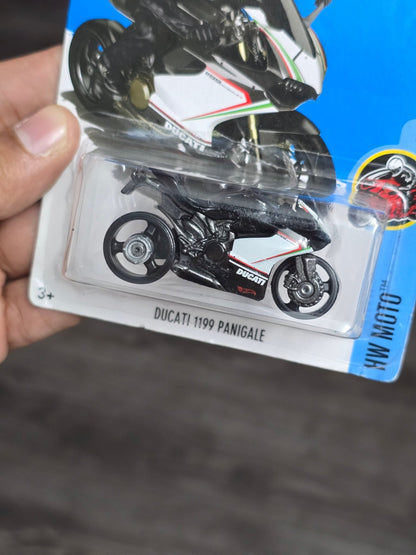 Hot Wheels Ducati 1199 Panigale - Rare Find (Imported) - Kinder Logs