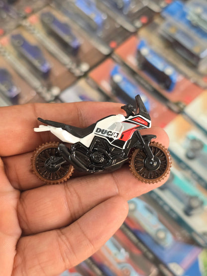 Hot Wheels Ducati Desert X (Uncarded) - Kinder Logs