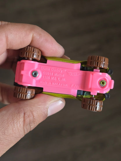 Hot Wheels Dune Daddy - Green (Uncarded - New) - Kinder Logs