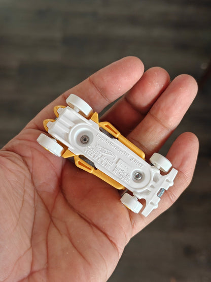 Hot Wheels Eggshell Racer - Yellow (Uncarded) - Kinder Logs
