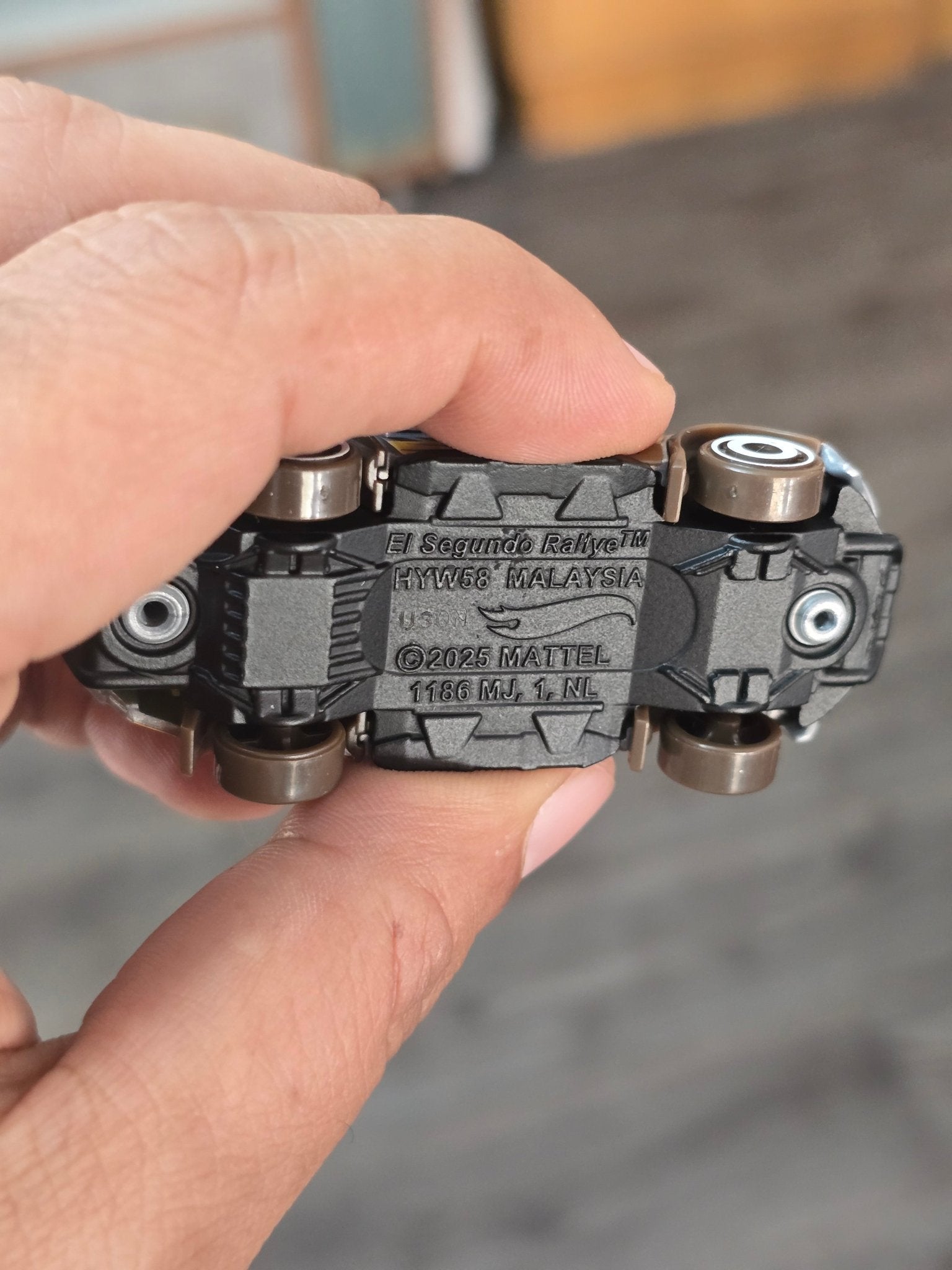 Hot Wheels El Segundo Rallye (Uncarded - New) - Kinder Logs