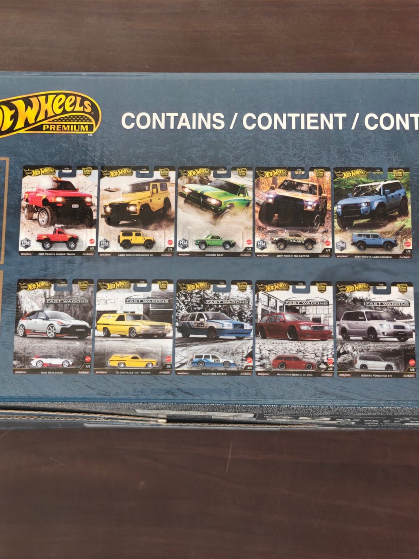 Hot Wheels Factory Set With 0/5 CHASE Audi RS6 Avant & Toyota Land Cruiser - Kinder Logs
