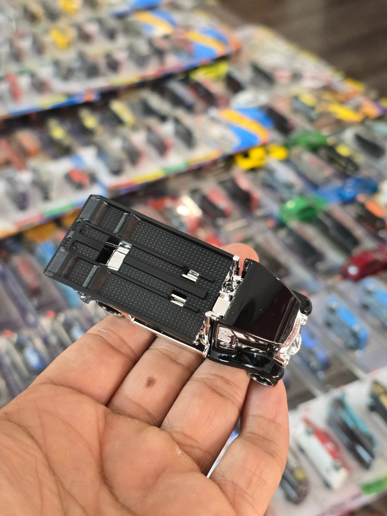 Hot Wheels Fast - Bed Hauler 68 Edition (Uncarded) - Kinder Logs
