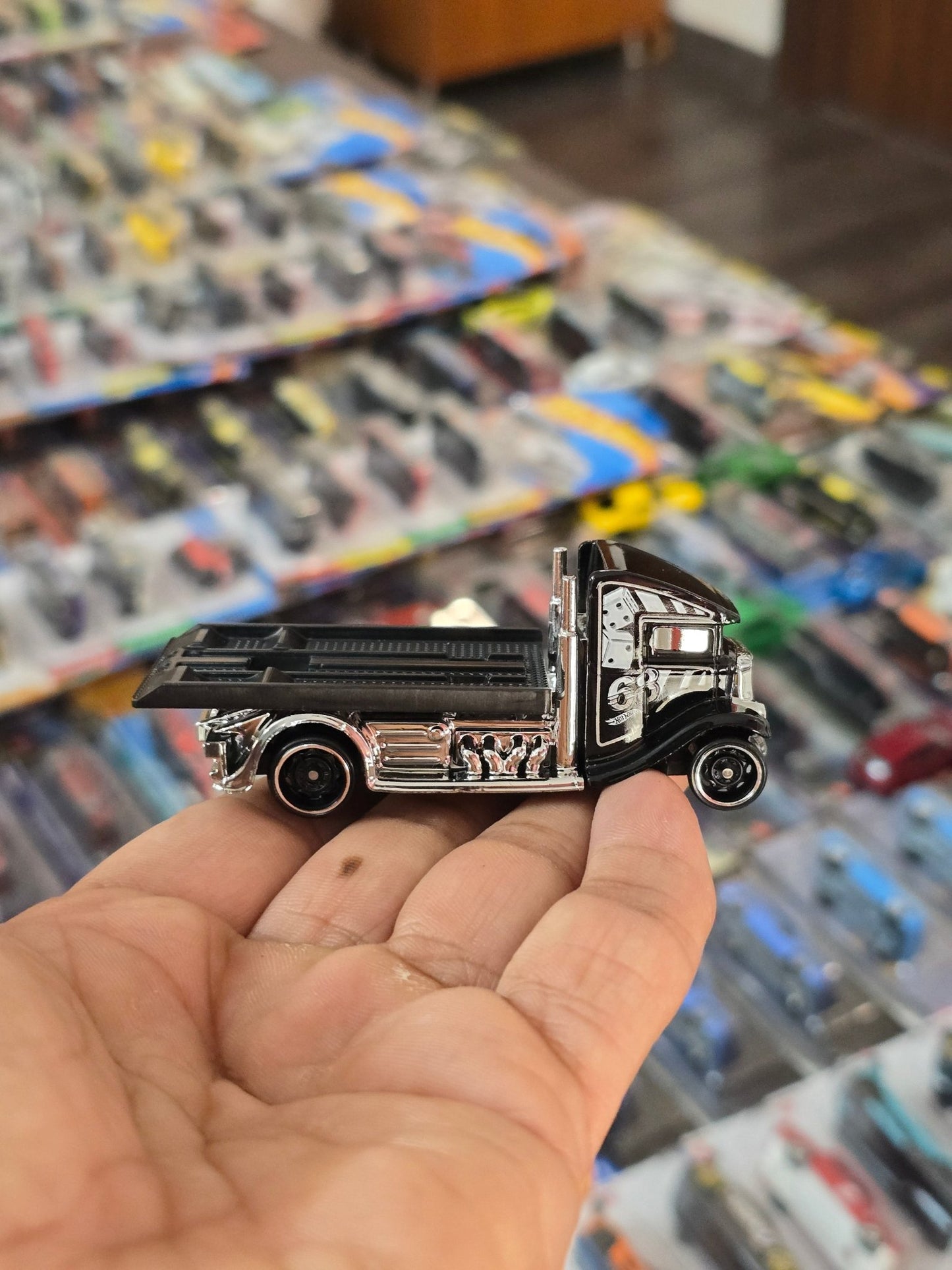 Hot Wheels Fast - Bed Hauler 68 Edition (Uncarded) - Kinder Logs