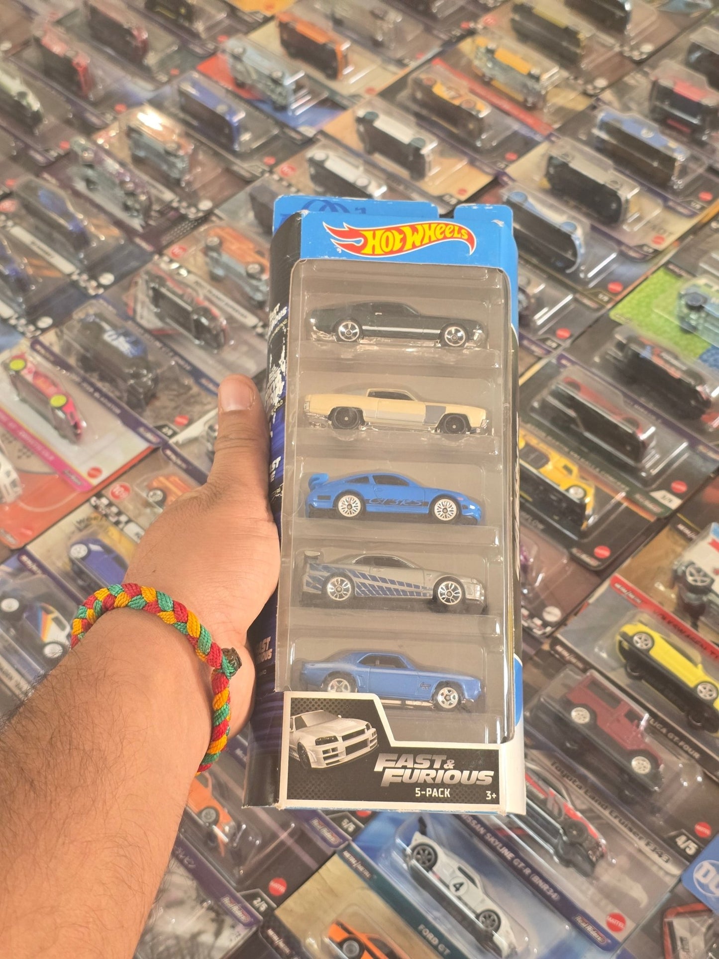 Hot Wheels Fast & Furious 5 - Pack Featuring Nissan Skyline GT - R - Kinder Logs