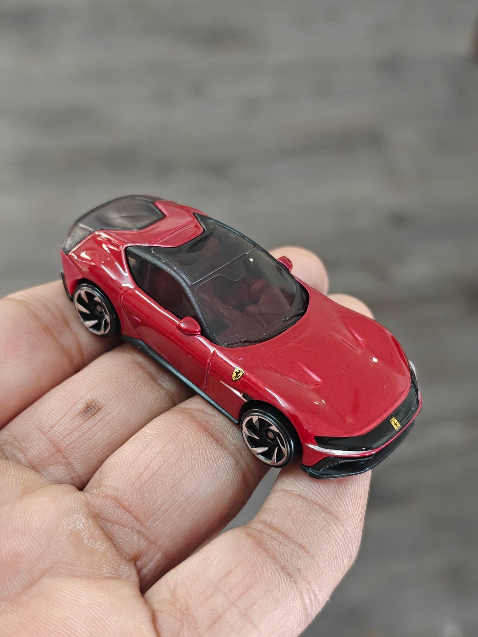 Hot Wheels Ferrari 12Cilindri - Red (Uncarded - New) - Kinder Logs