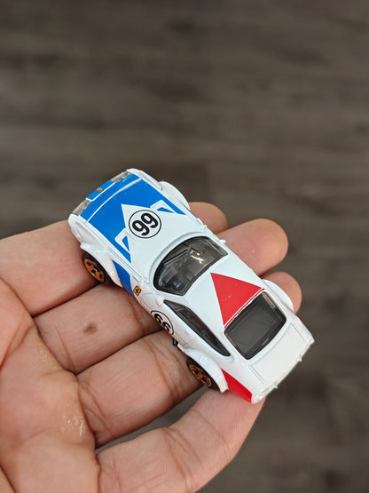 Hot Wheels Ferrari 365 GTB4 Competizione - White (Uncarded - New) - Kinder Logs