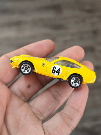 Hot Wheels Ferrari 365 GTB4 Competizione - Yellow (Uncarded - New) - Kinder Logs