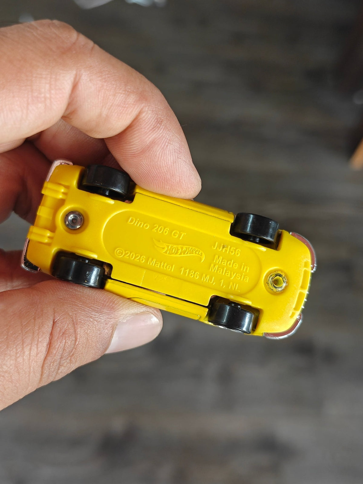 Hot Wheels Ferrari Dino 206 GT - Yellow (Uncarded - New) - Kinder Logs