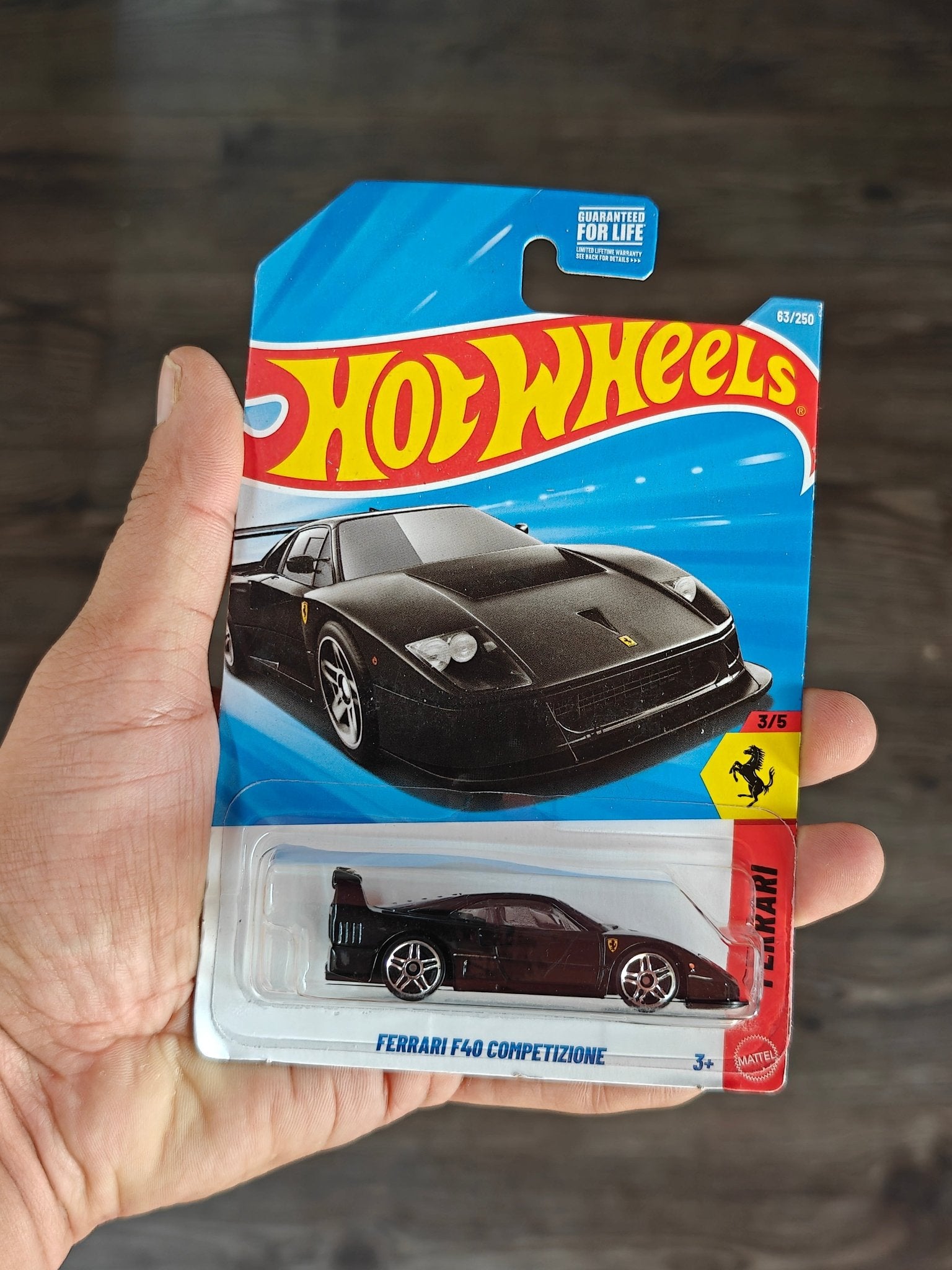 Hot Wheels Ferrari F40 Competizione - Black (Imported) - Kinder Logs