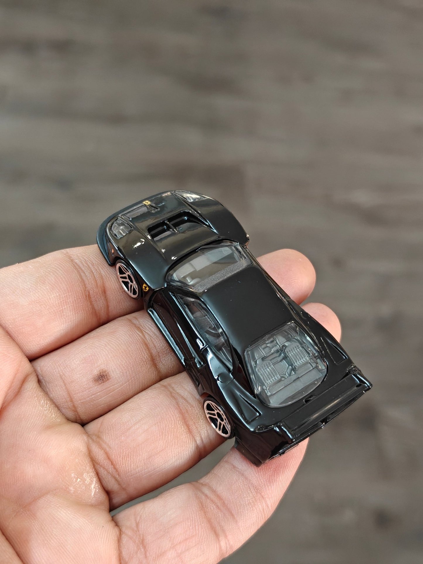 Hot Wheels Ferrari F40 Competizione - Black (Uncarded - New) - Kinder Logs