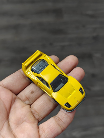 Hot Wheels Ferrari F40 Competizione - Yellow (Uncarded - New) - Kinder Logs