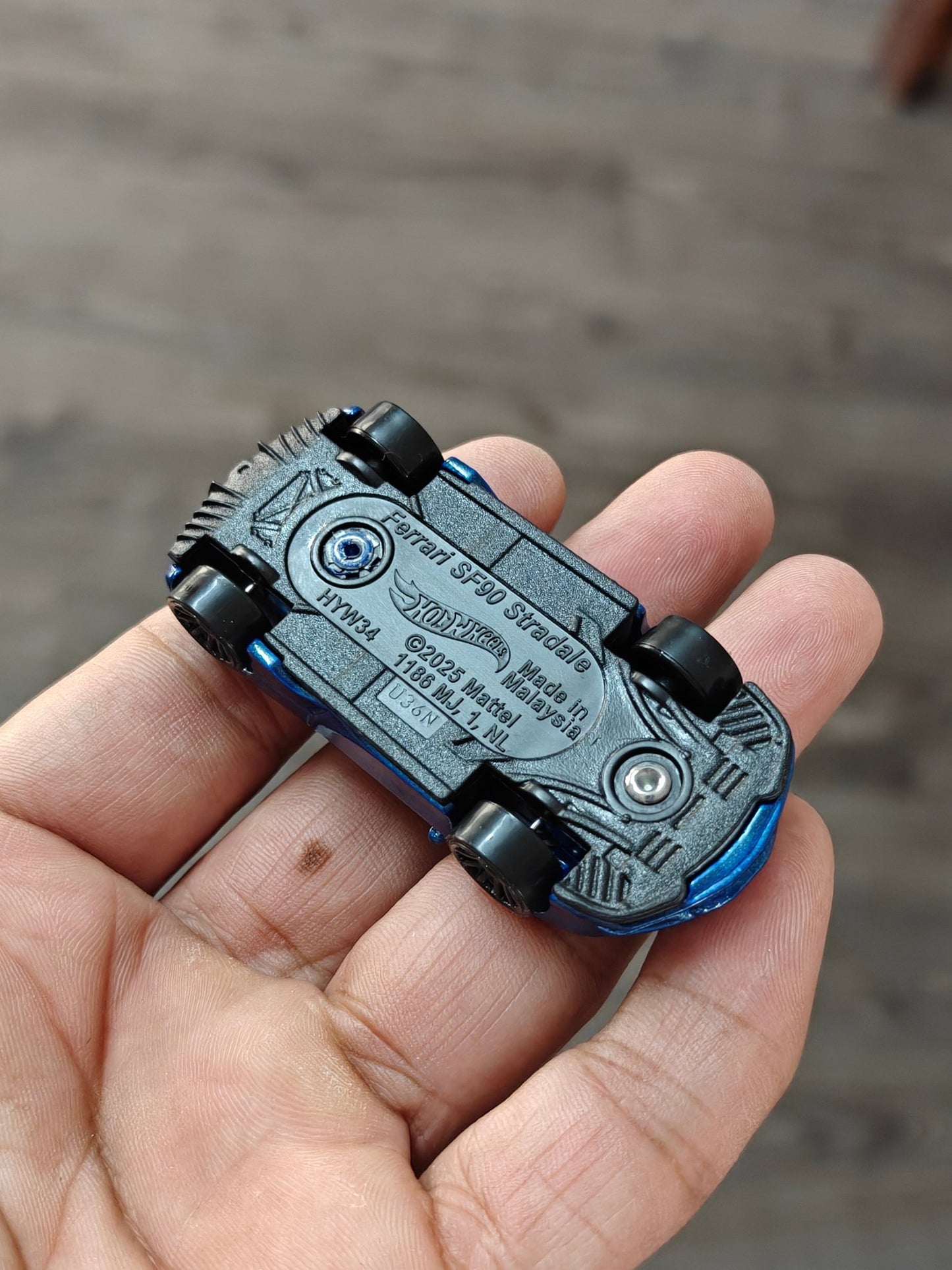 Hot Wheels Ferrari SF90 Stradale - Blue (Imported - Uncarded) - Kinder Logs