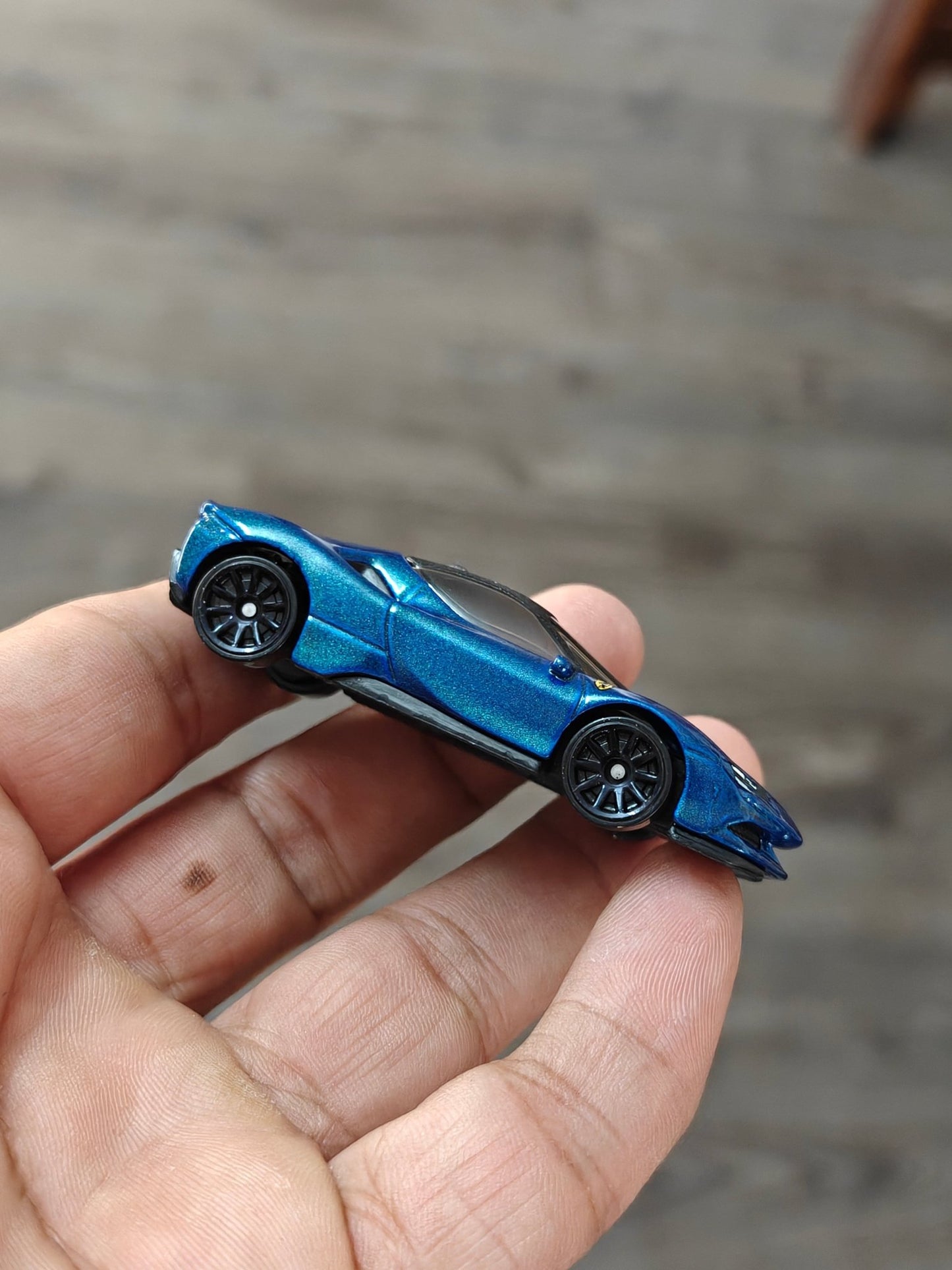 Hot Wheels Ferrari SF90 Stradale - Blue (Imported - Uncarded) - Kinder Logs