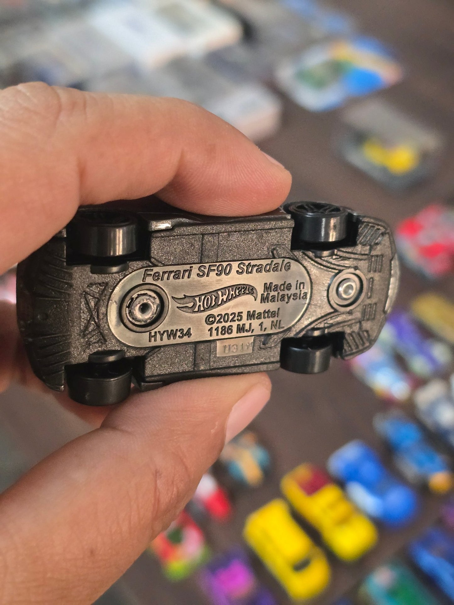 Hot Wheels Ferrari SF90 Stradale - Grey (Uncarded - New) - Kinder Logs