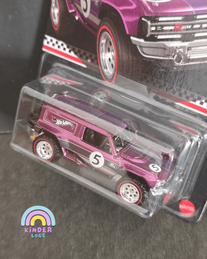 Hot Wheels Ford Bronco R - 2023 Collector Edition - Kinder Logs