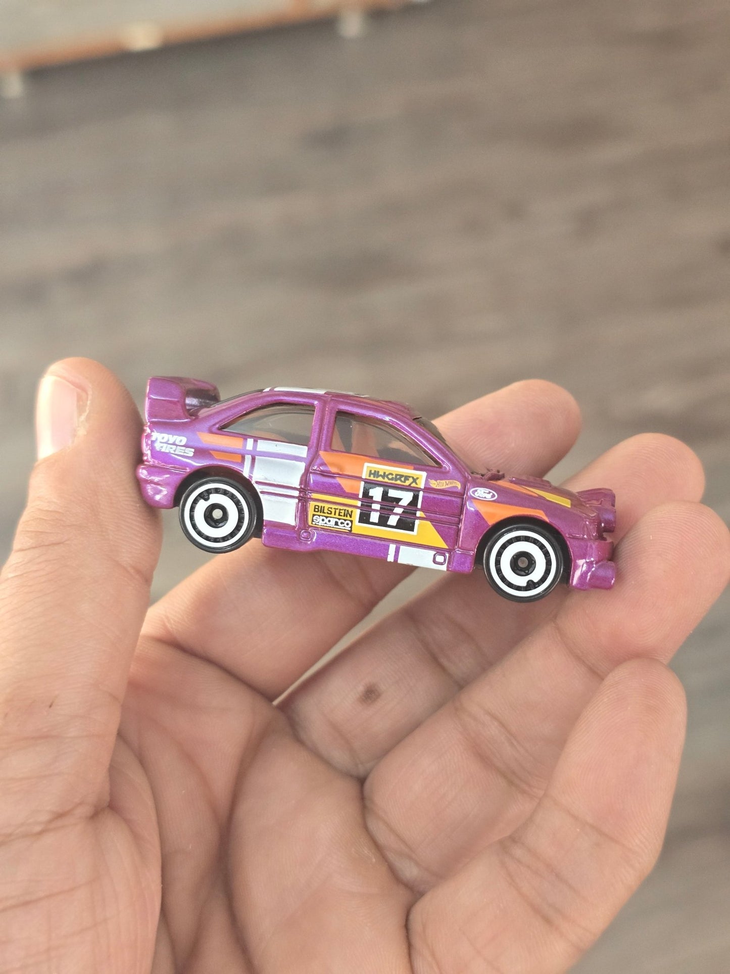 Hot Wheels Ford Escort - Purple (Uncarded - New) - Kinder Logs