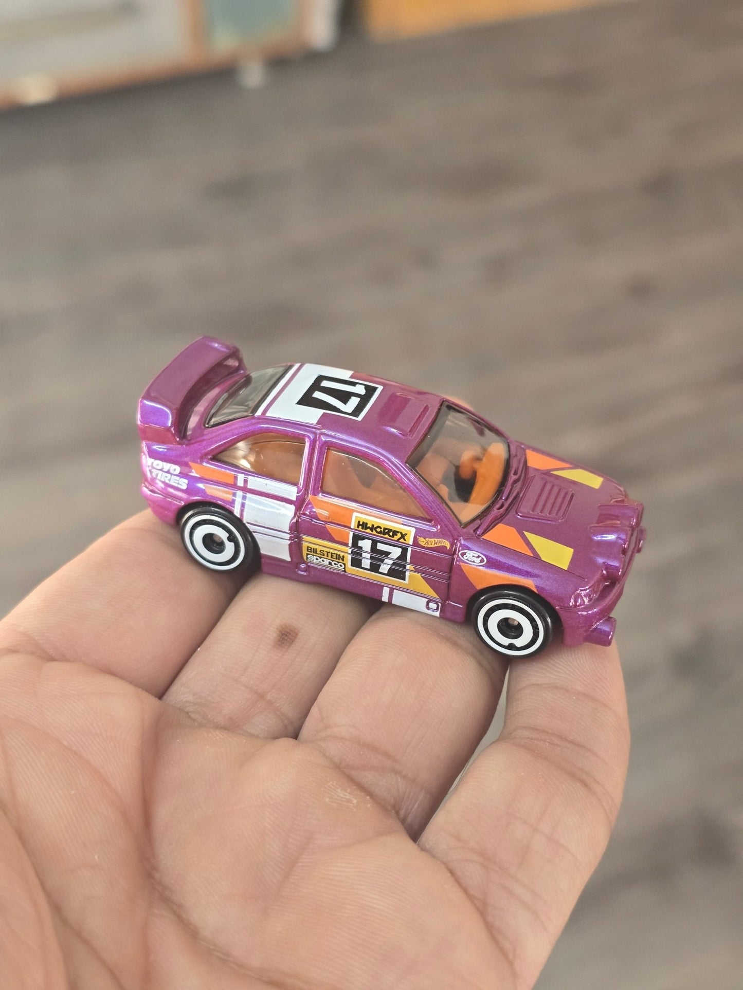 Hot Wheels Ford Escort - Purple (Uncarded - New) - Kinder Logs