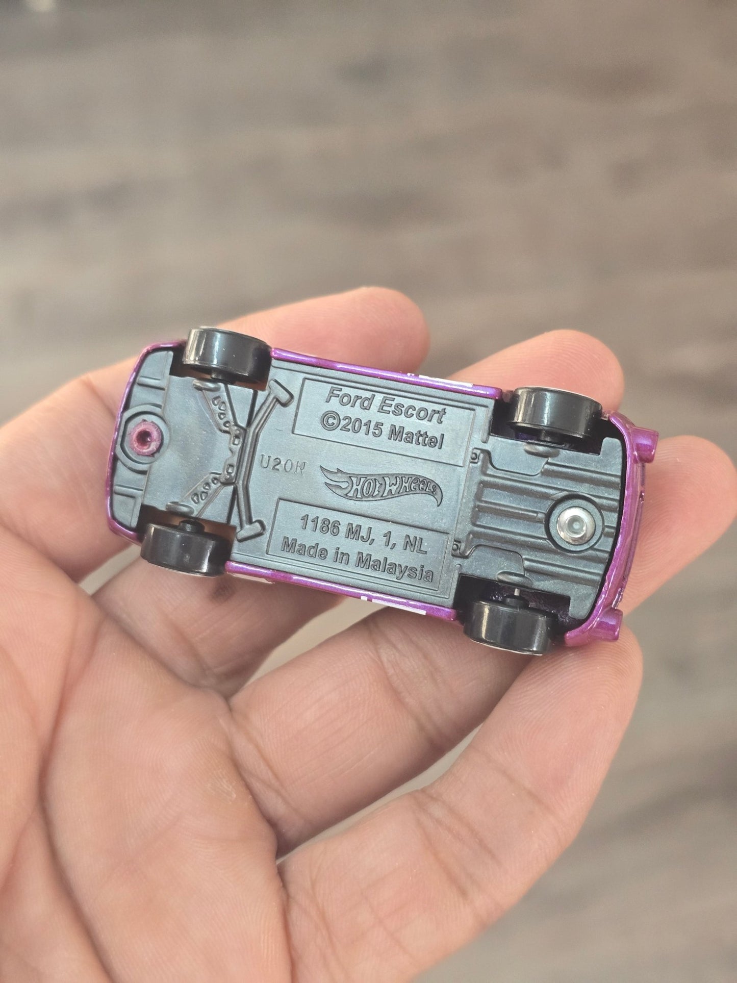 Hot Wheels Ford Escort - Purple (Uncarded - New) - Kinder Logs