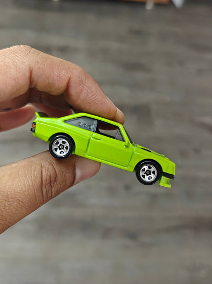 Hot Wheels Ford Escort RS2000 - Green (Uncarded - New) - Kinder Logs