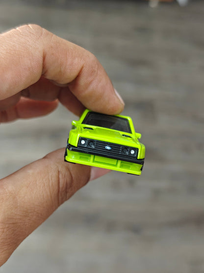 Hot Wheels Ford Escort RS2000 - Green (Uncarded - New) - Kinder Logs