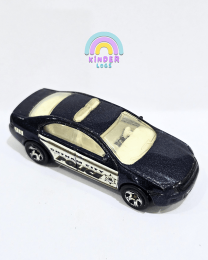 Hot Wheels Ford Fusion - Gotham City Police (Used Car) - Kinder Logs