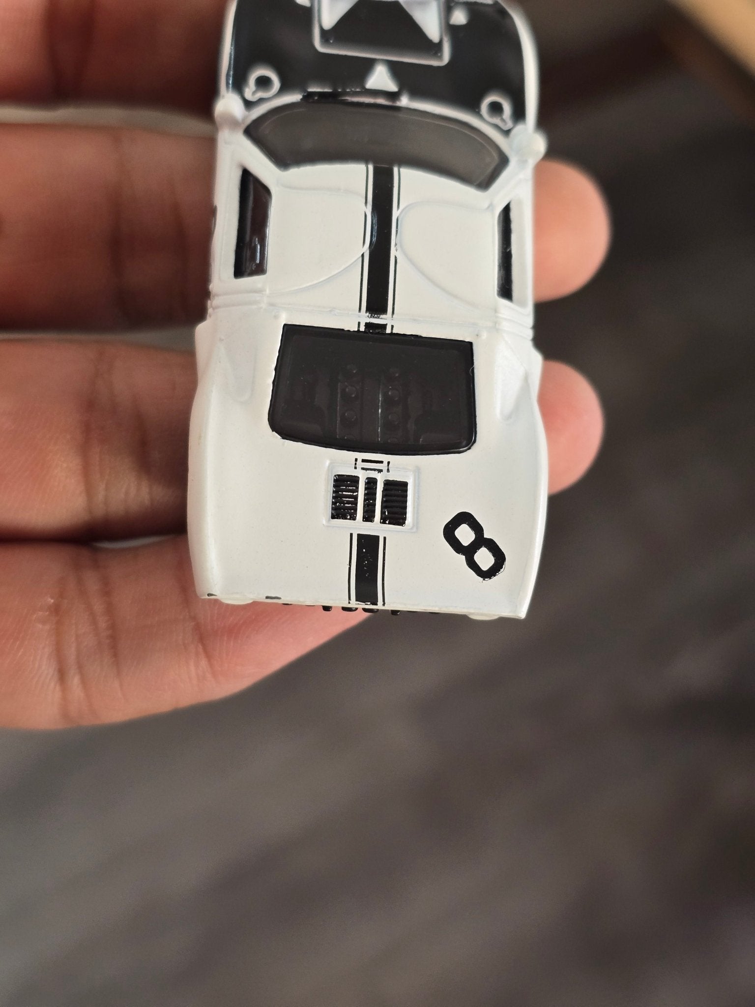 Hot Wheels Ford GT40 - Factory Fresh - White (Uncarded - New) - Kinder Logs