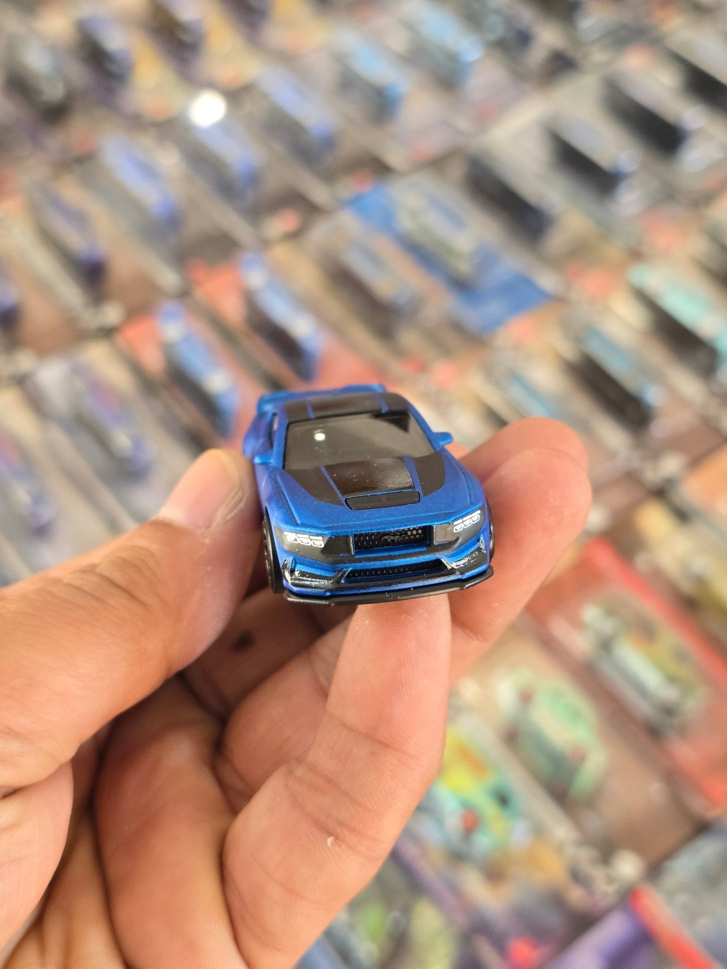 Hot Wheels Ford Mustang Dark Horse (Uncarded) - Kinder Logs