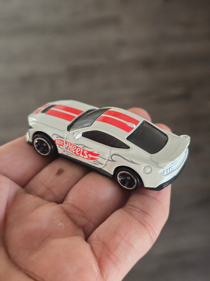 Hot Wheels Ford Mustang Dark Horse - White (Uncarded - New) - Kinder Logs