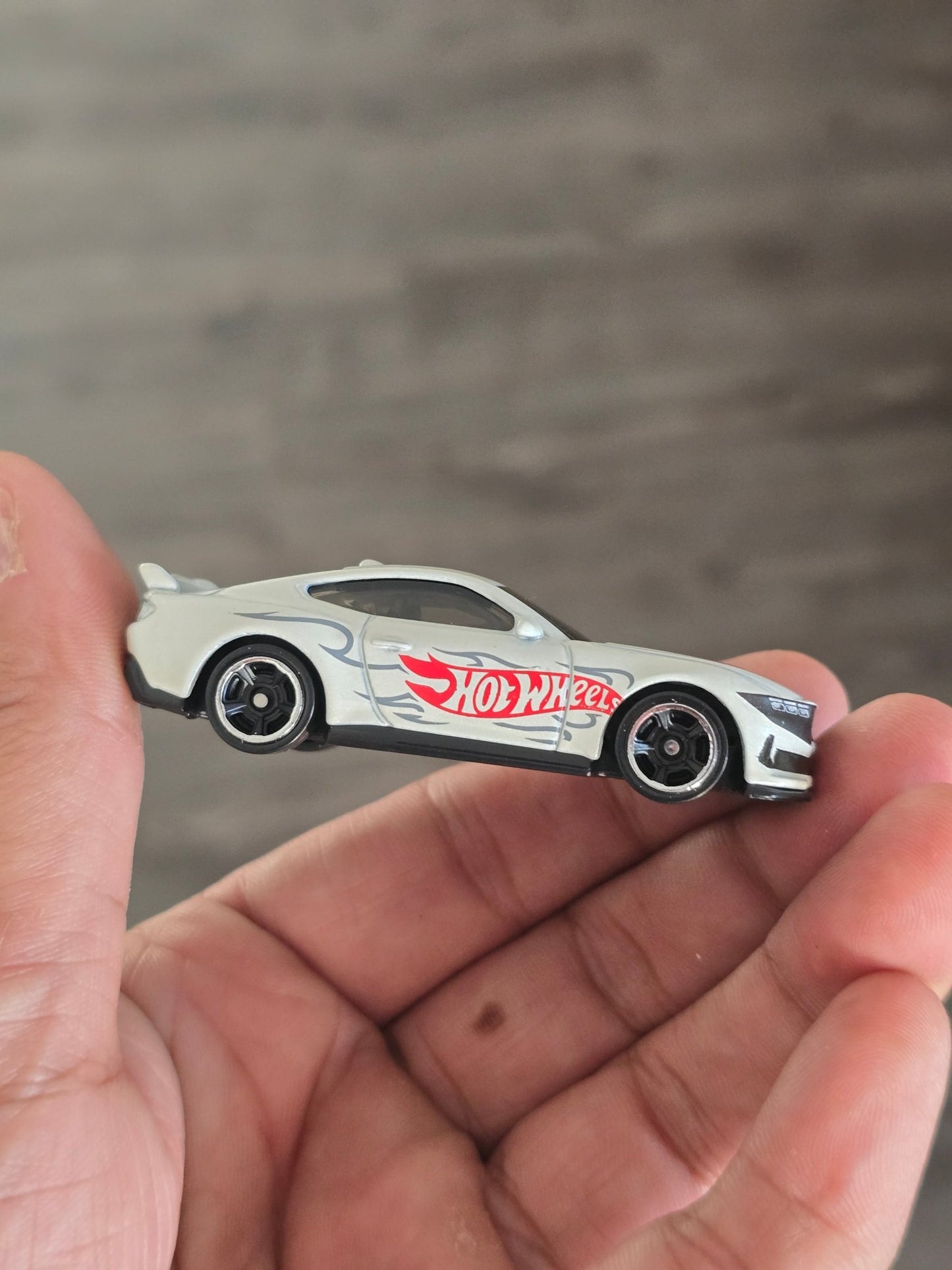 Hot Wheels Ford Mustang Dark Horse - White (Uncarded - New) - Kinder Logs