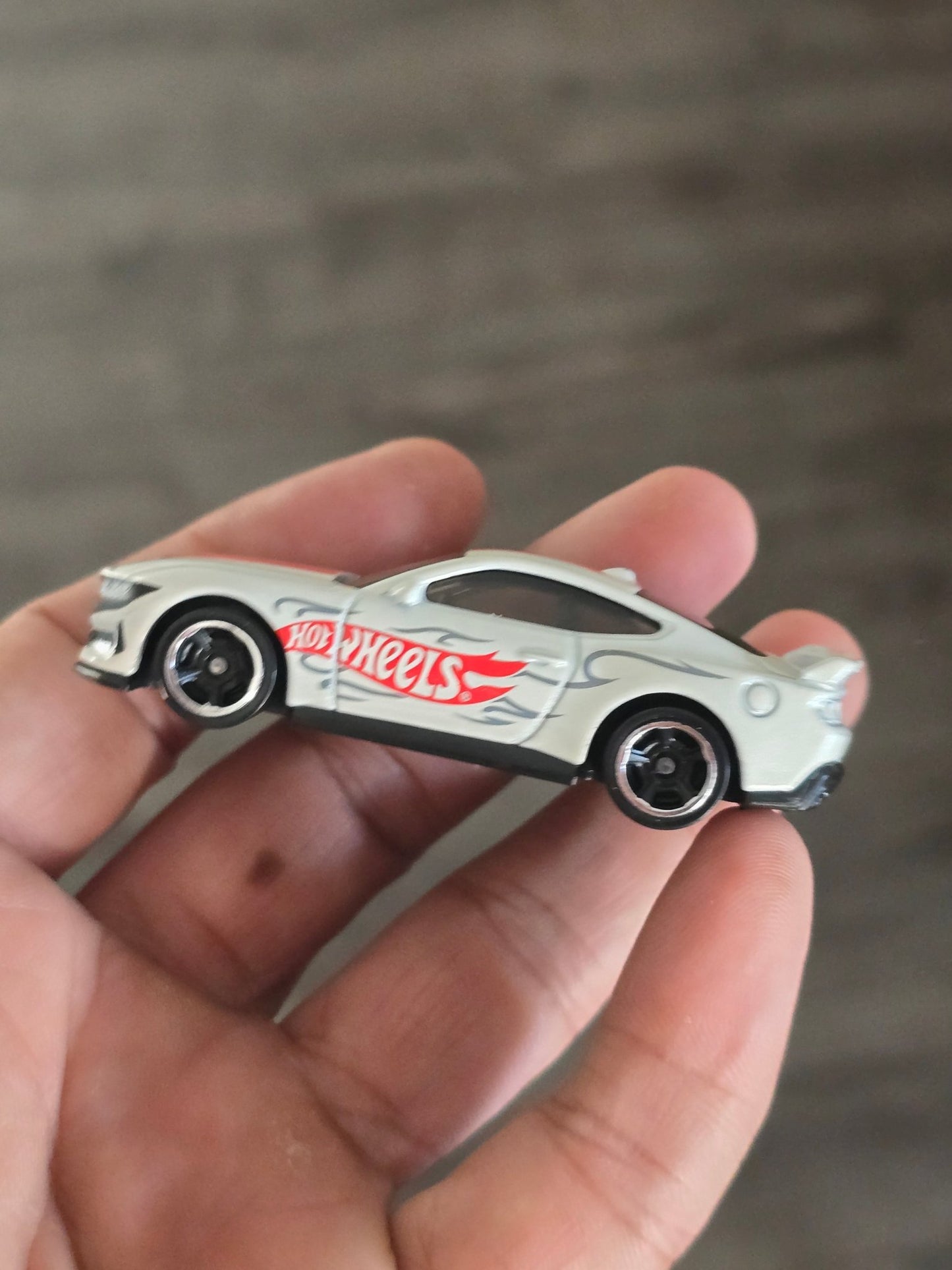 Hot Wheels Ford Mustang Dark Horse - White (Uncarded - New) - Kinder Logs