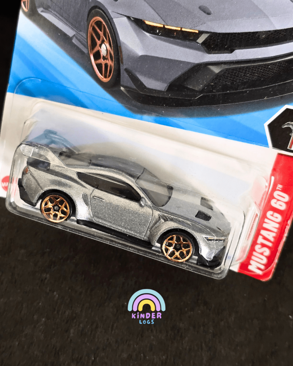 Hot Wheels Ford Mustang GTD (Imported) - Kinder Logs