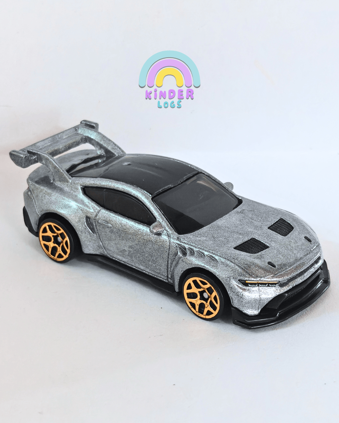 Hot Wheels Ford Mustang GTD - Silver (Uncarded - New) - Kinder Logs