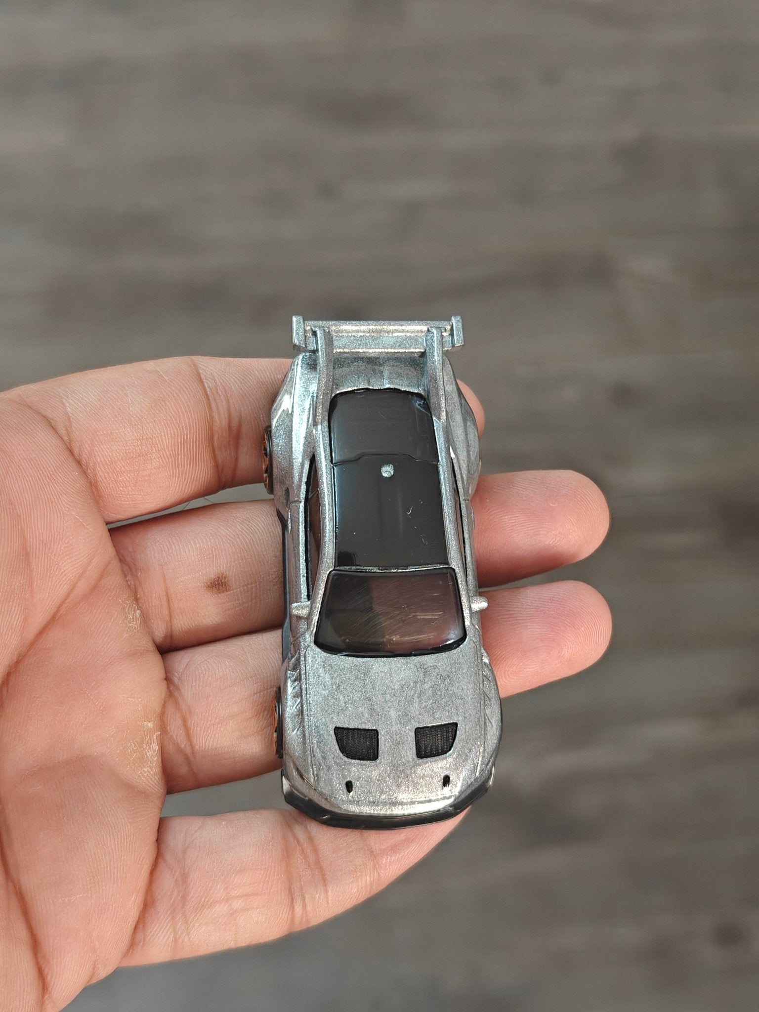 Hot Wheels Ford Mustang GTD - Silver (Uncarded - New) - Kinder Logs