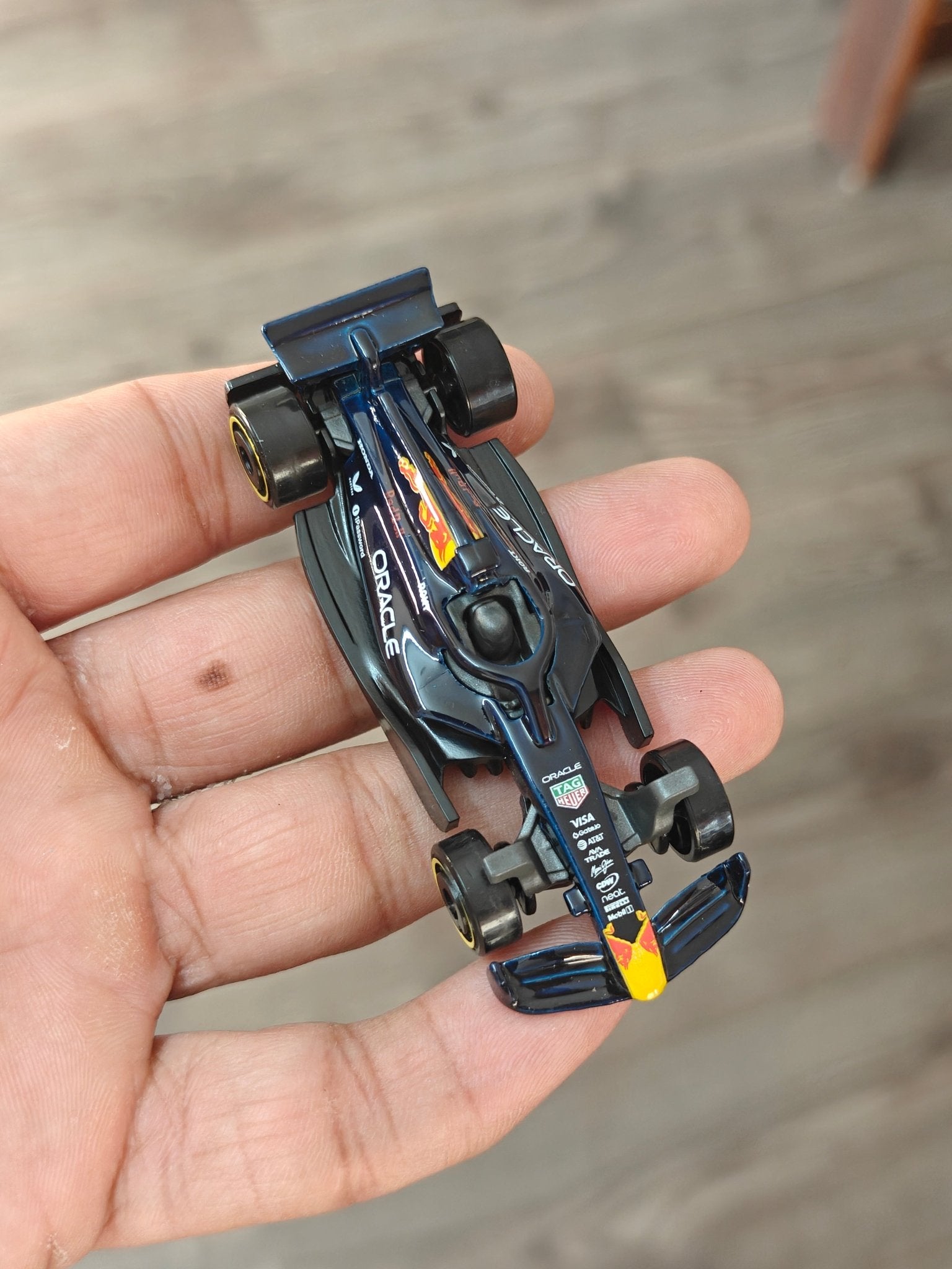 Hot Wheels Formula 1 Oracle Red Bull - Black (Uncarded - New) - Kinder Logs