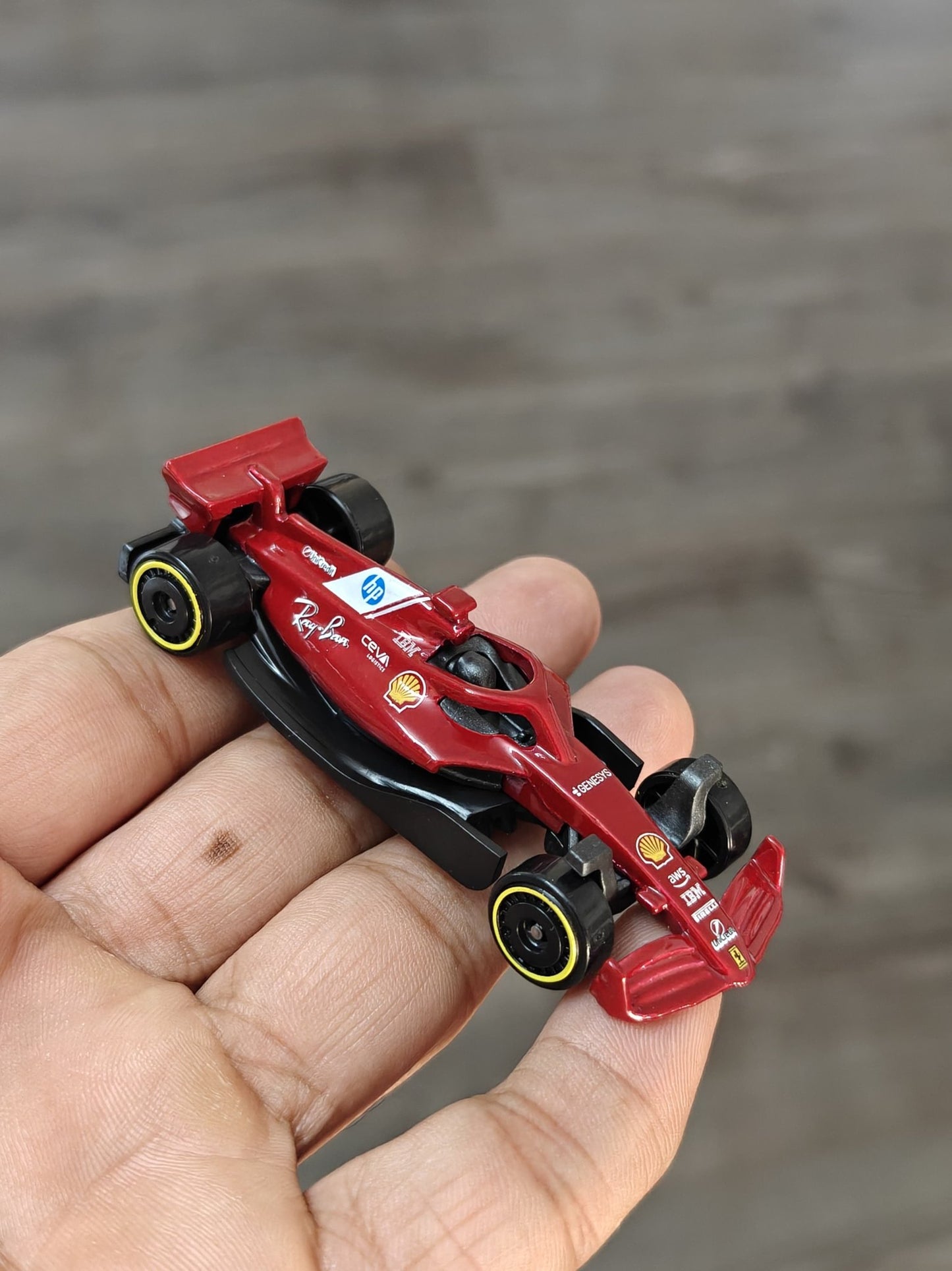 Hot Wheels Formula 1 Scuderia Ferrari HP - Red (Uncarded - New) - Kinder Logs