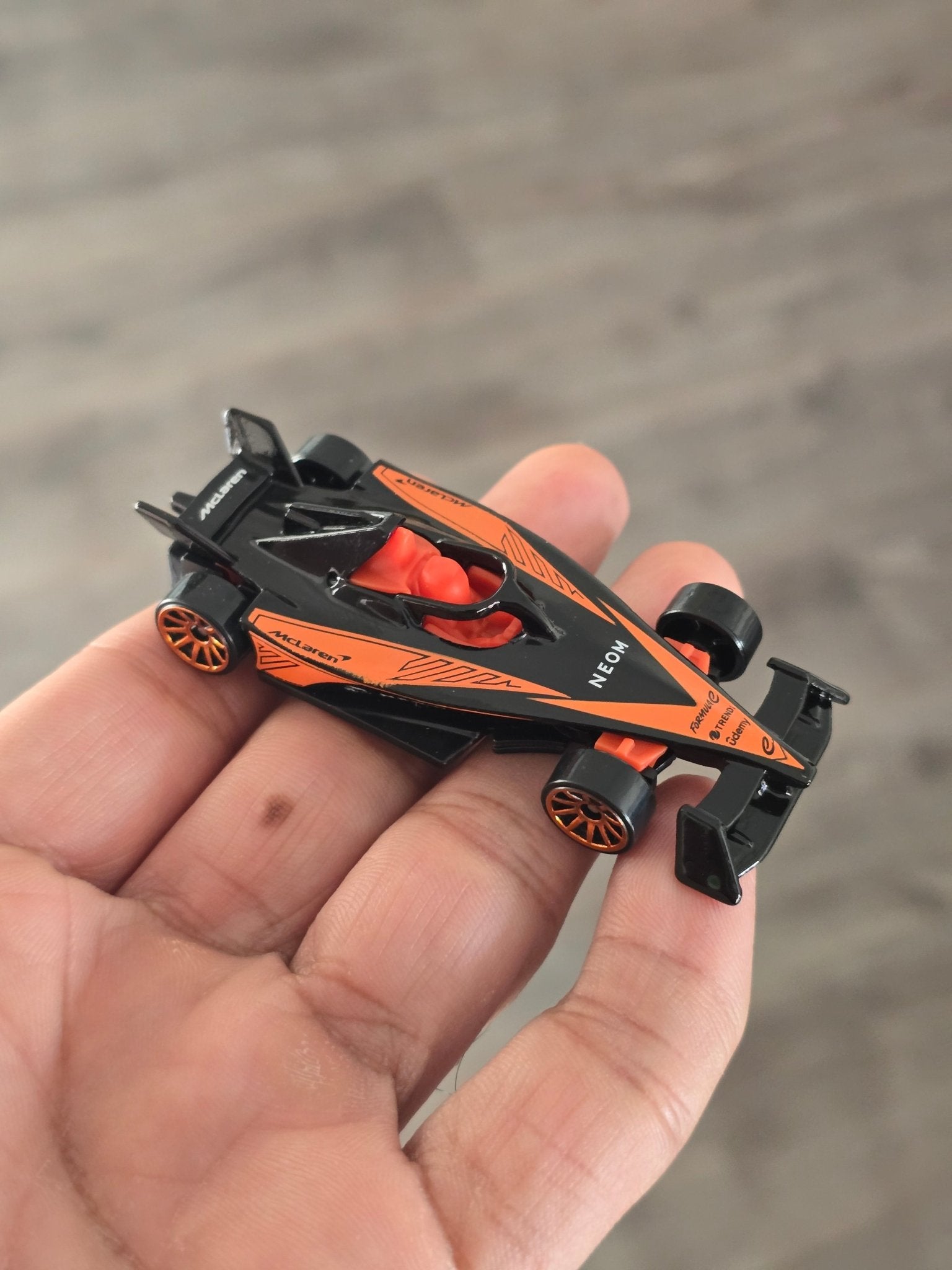 Hot Wheels Formula E Gen 3 McLaren Edition (Uncarded - New) - Kinder Logs