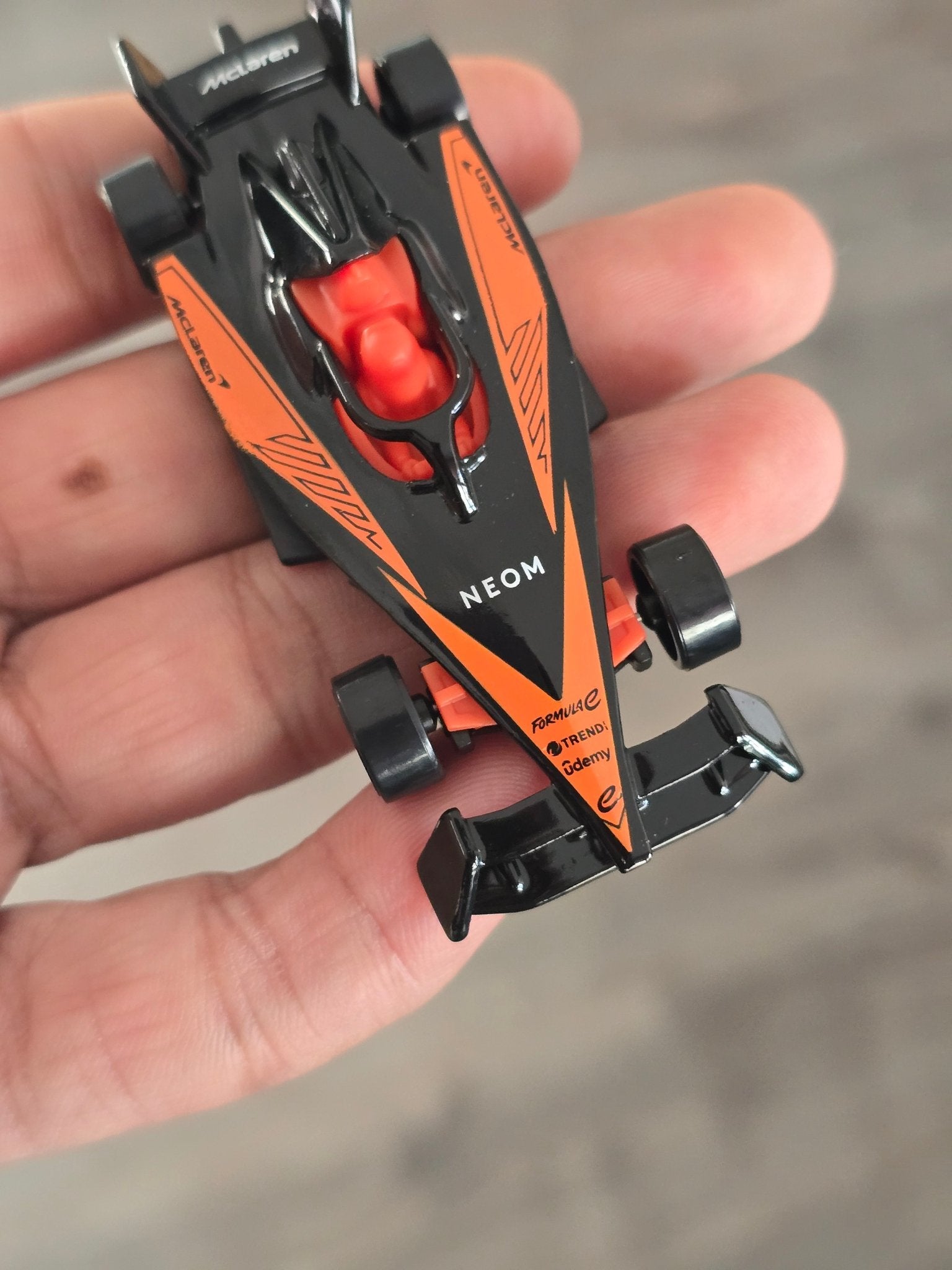 Hot Wheels Formula E Gen 3 McLaren Edition (Uncarded - New) - Kinder Logs