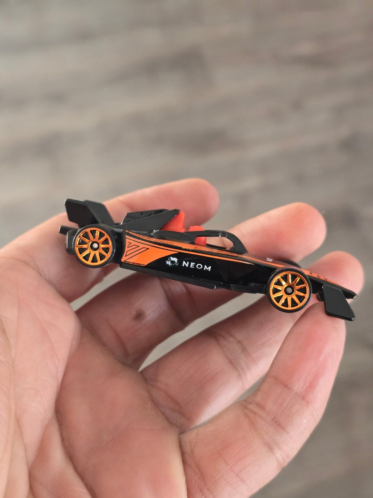 Hot Wheels Formula E Gen 3 McLaren Edition (Uncarded - New) - Kinder Logs