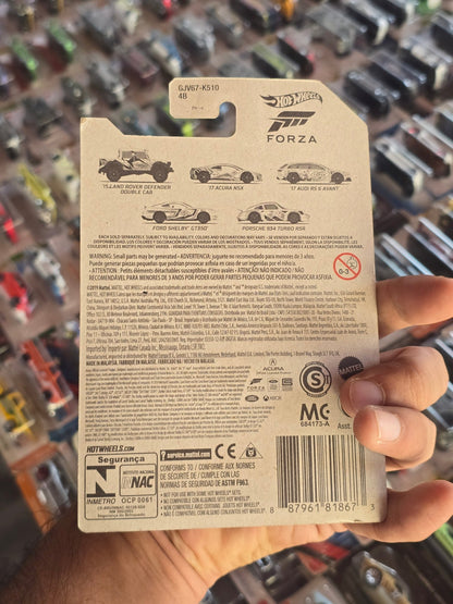 Hot Wheels Forza Motorsport 2015 Land Rover Defender Double Cab (Imported) - Kinder Logs