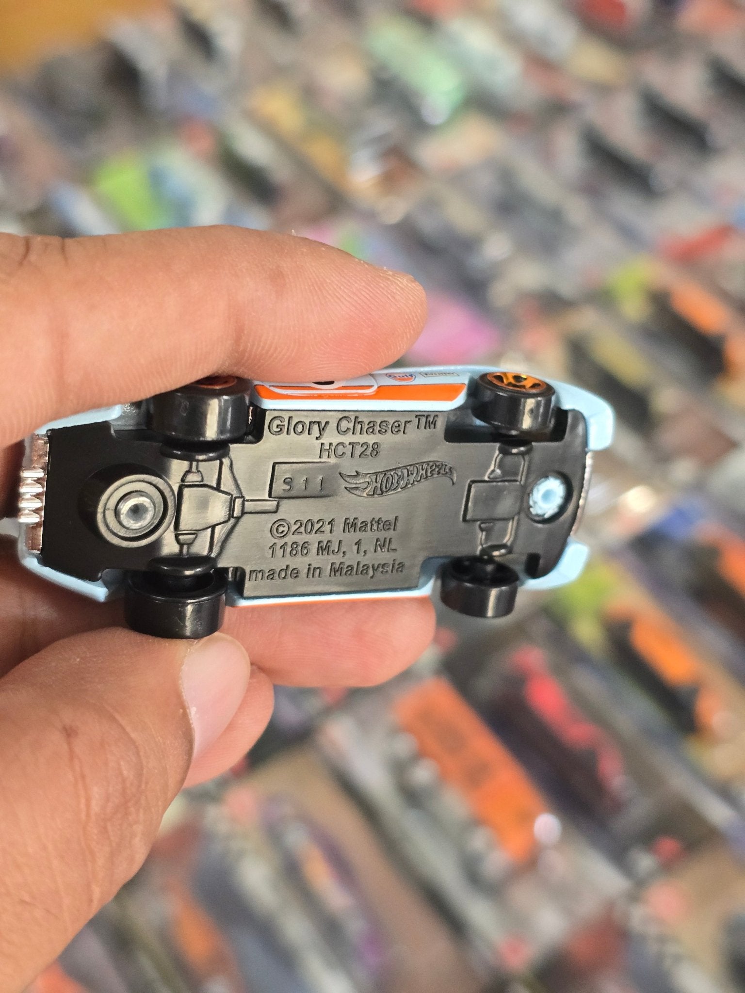 Hot Wheels Glory Chaser Gulf Edition (Uncarded) - Kinder Logs