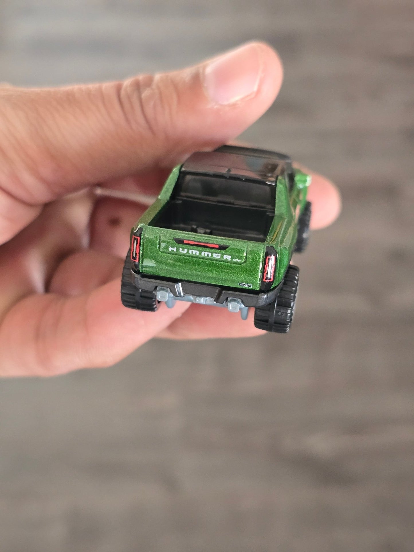 Hot Wheels GMC Hummer EV - Green (Uncarded - New) - Kinder Logs