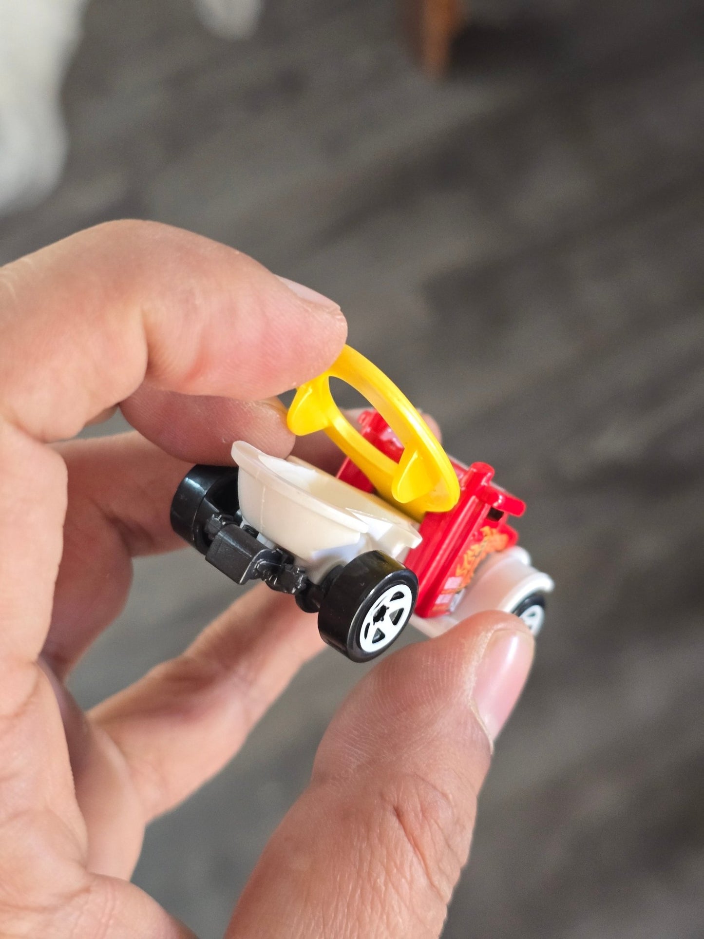 Hot Wheels Gotta Go Potty Car (Uncarded - New) - Kinder Logs