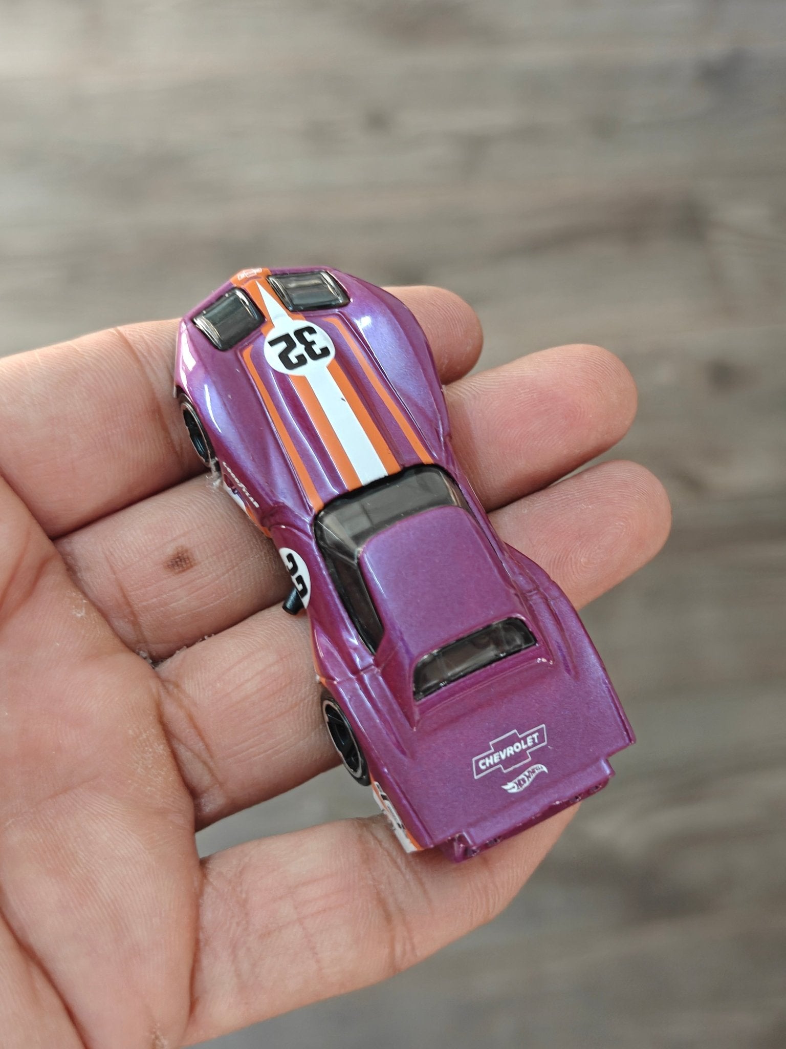 Hot Wheels Greenwood Chevrolet Corvette (Uncarded - New) - Kinder Logs
