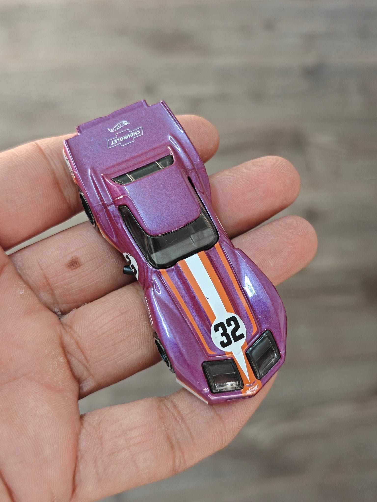 Hot Wheels Greenwood Chevrolet Corvette (Uncarded - New) - Kinder Logs