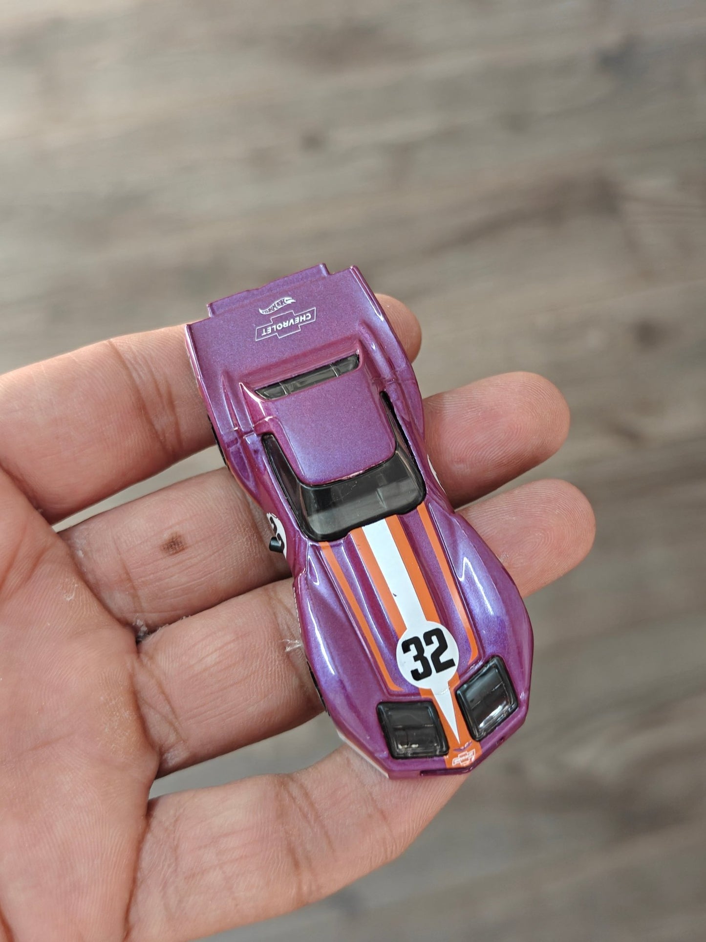 Hot Wheels Greenwood Chevrolet Corvette (Uncarded - New) - Kinder Logs