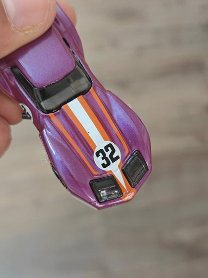 Hot Wheels Greenwood Chevrolet Corvette (Uncarded - New) - Kinder Logs