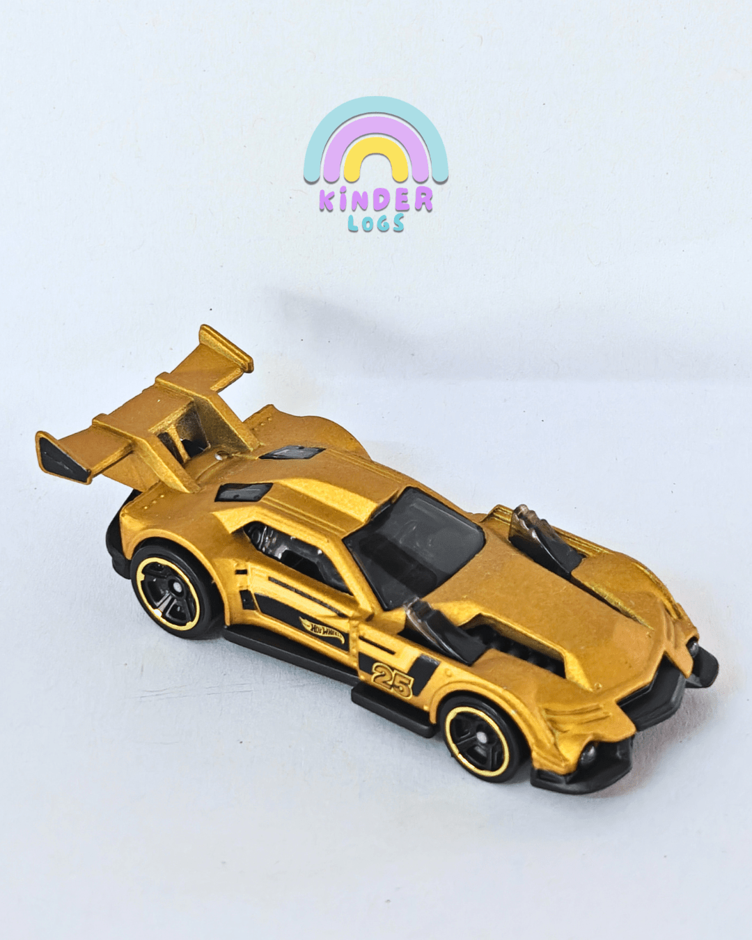 Hot Wheels GT Hunter - Gold (Uncarded - New) - Kinder Logs